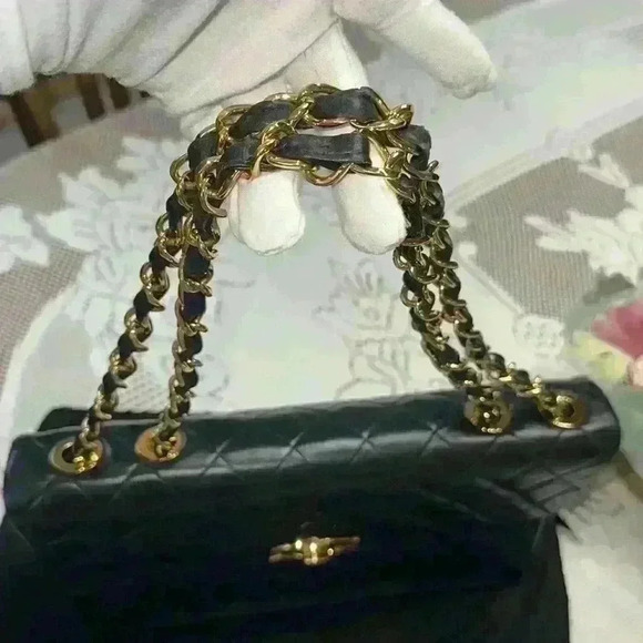 🔥 Chanel Classic Single Flaps 🔥 - Picture 2 of 10